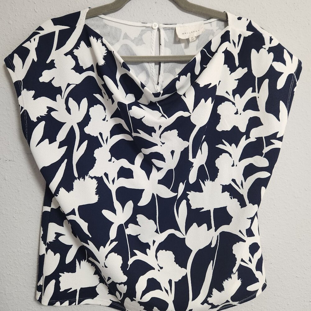 Melloday | White Blue Floral Spring Top Medium